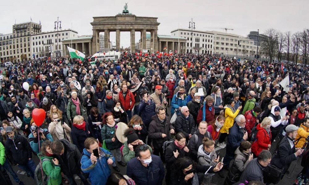 Κορονοϊός-Γερμανία: Άρχισε η μεταφορά των εμβολίων